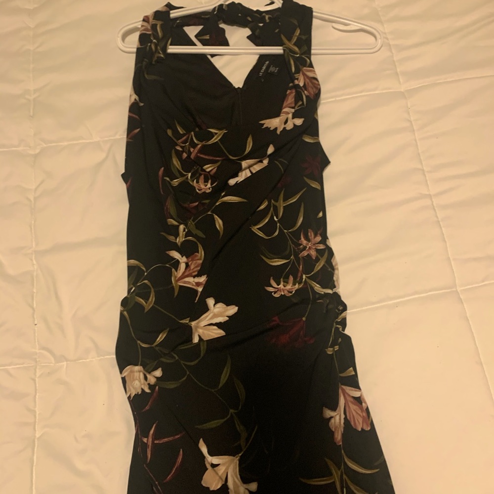 SIZE XL Cowl neck Le Chateau dress/zipper with tie